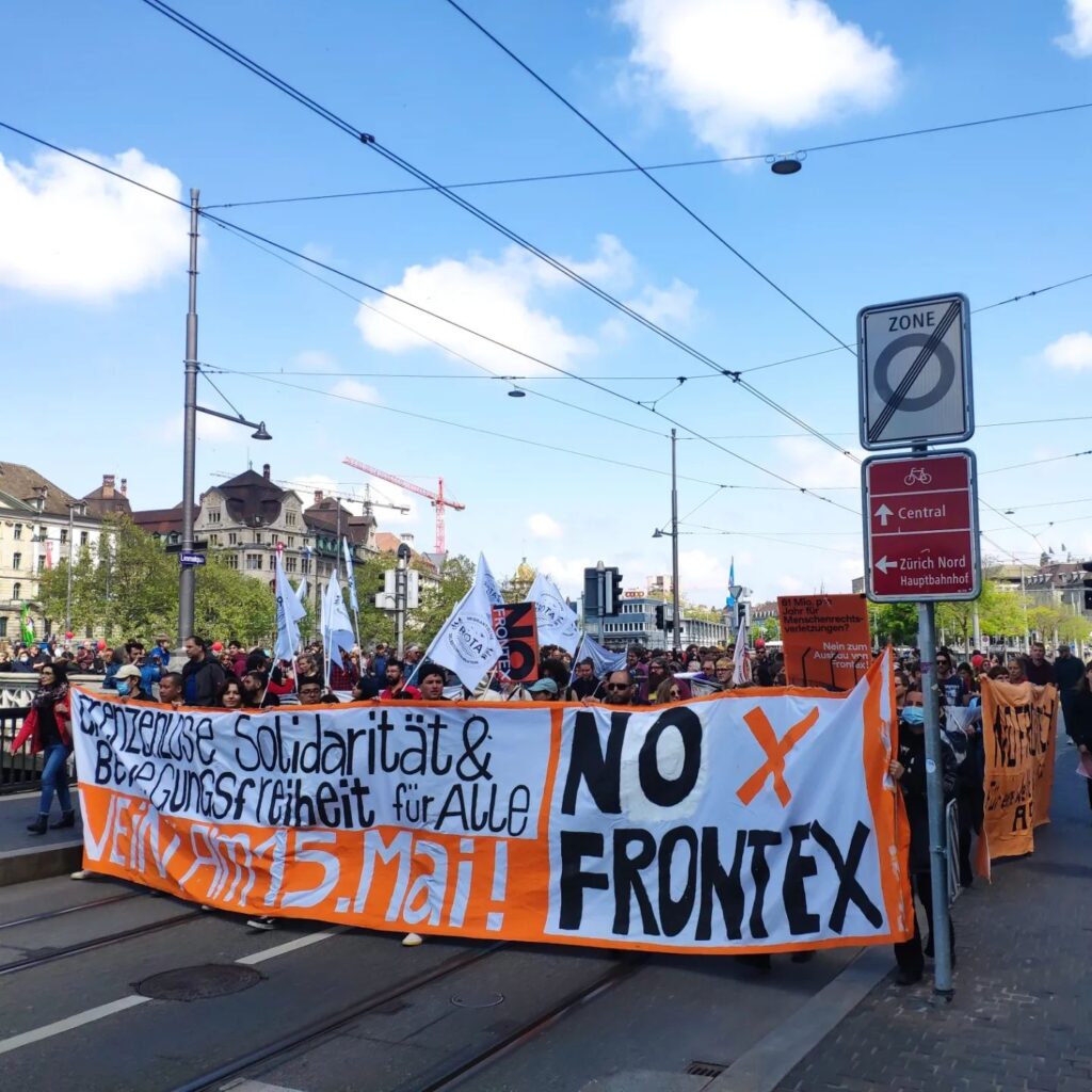 Antirassistischer NoFrontex-Block an der 1. Mai-Demo in Zürich
